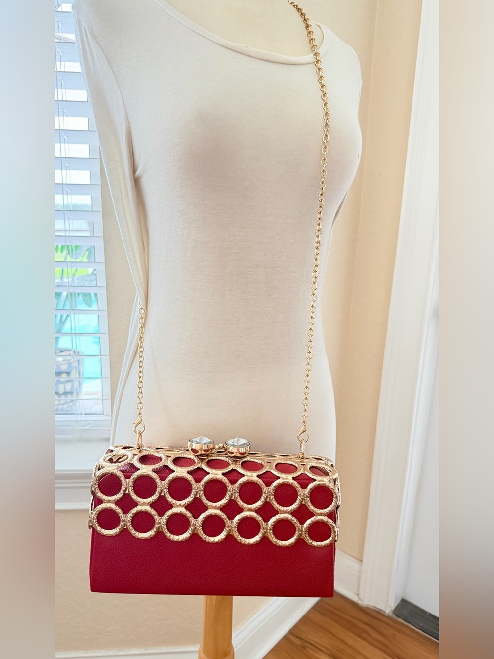 Elegant Red Chain Shoulder Bag with Gold Ring Accents